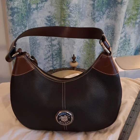 Dooney and Burke small hobo purse great condition , tags in pockets leather - Picture 5 of 12